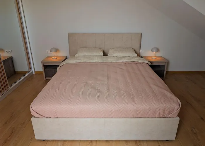 Eva & Free-parking *